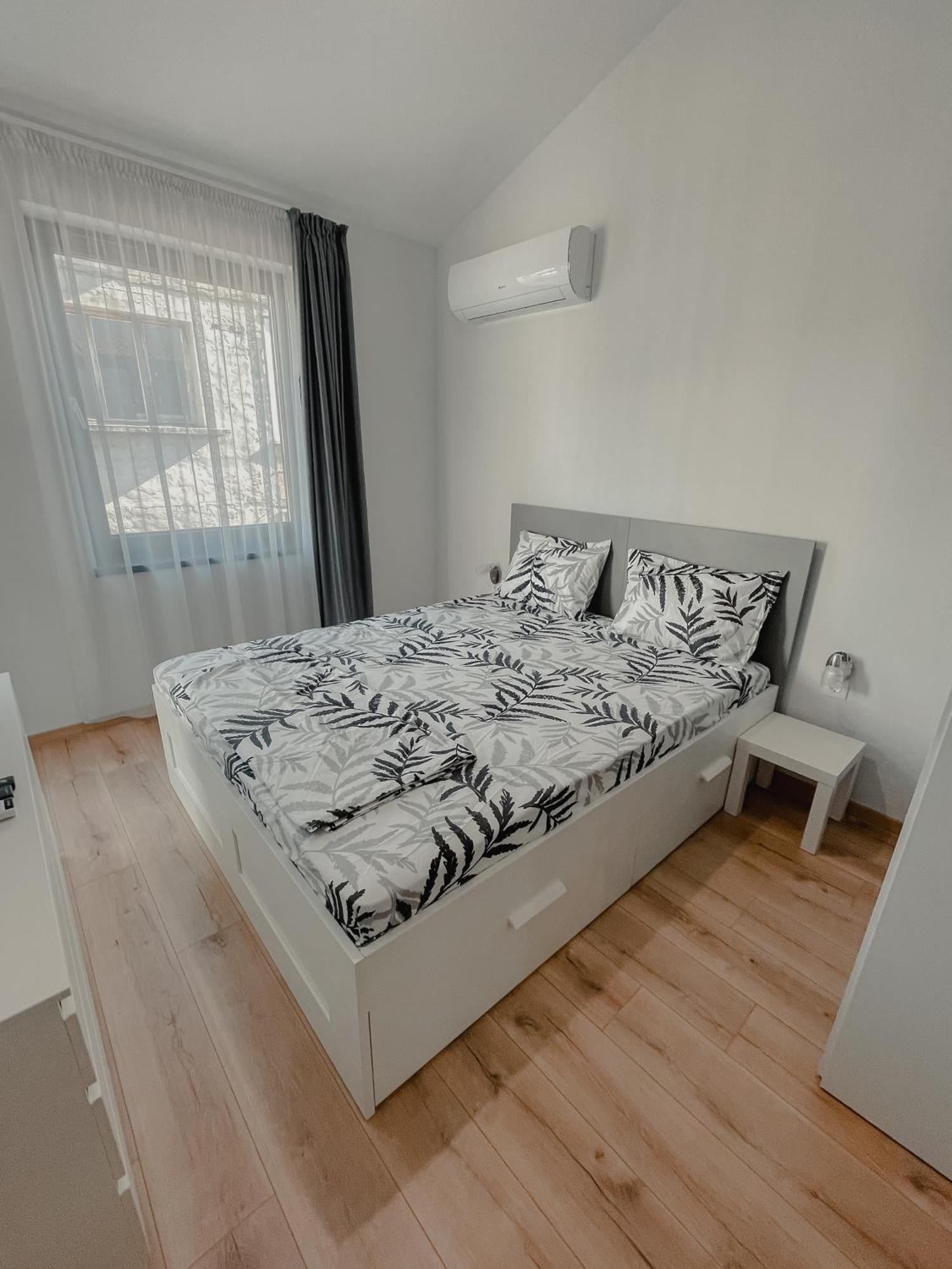 Hugo Apartment Varna Exterior foto
